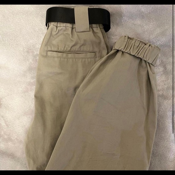 Aritzia TNA cargo pants - Picture 2 of 4